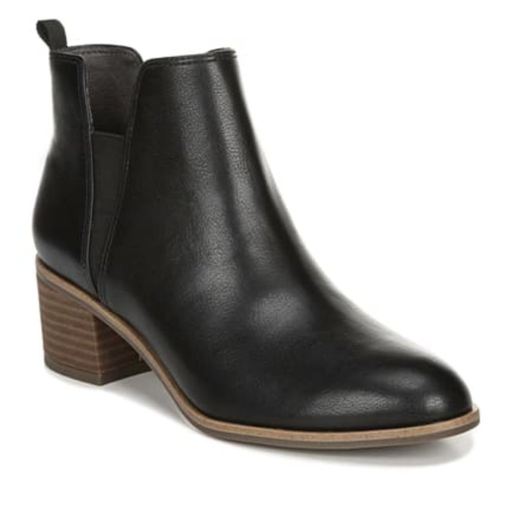 NWOT Black Block Heel Bootie 🖤